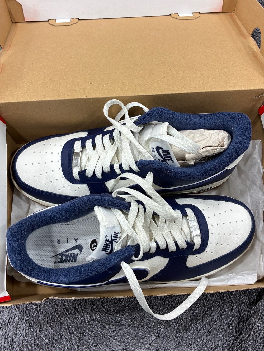 Nike Air Force 1 ‘07 White Navy Gum Sole Women’s 10 / Men’s 8.5 - Picture 2 of 5